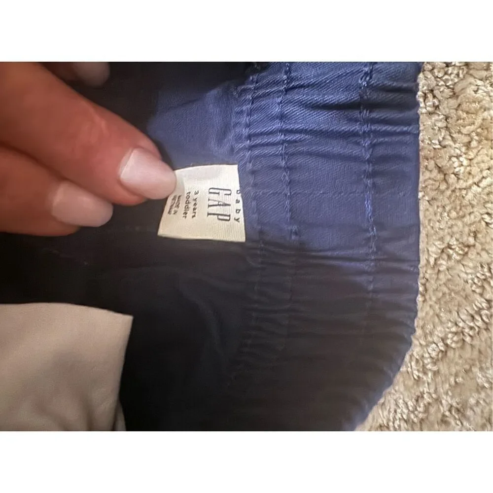 Gap navy Boys 3T shorts. New without tags